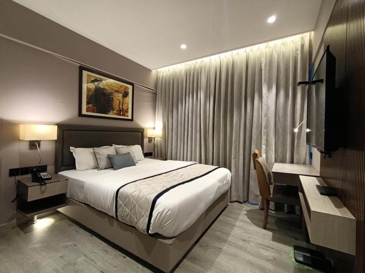 Hotel Highway Inn Andheri East Mumbai Dış mekan fotoğraf