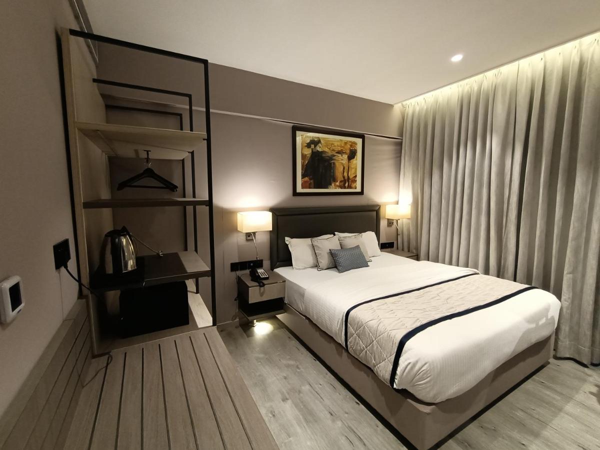 Hotel Highway Inn Andheri East Mumbai Dış mekan fotoğraf