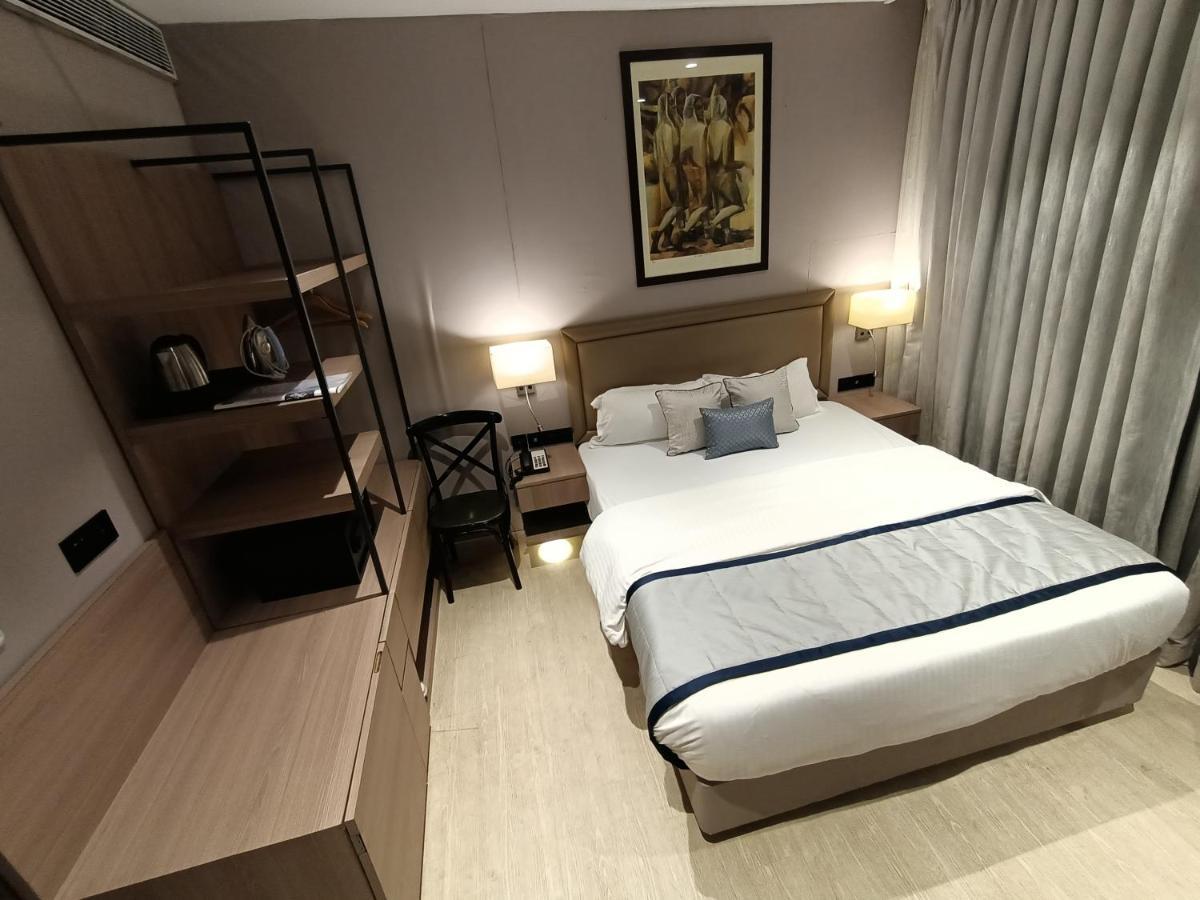 Hotel Highway Inn Andheri East Mumbai Dış mekan fotoğraf