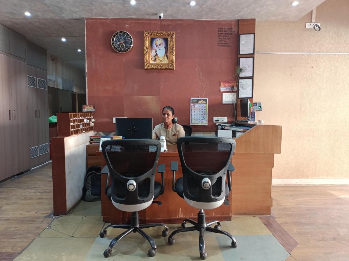 Hotel Highway Inn Andheri East Mumbai Dış mekan fotoğraf